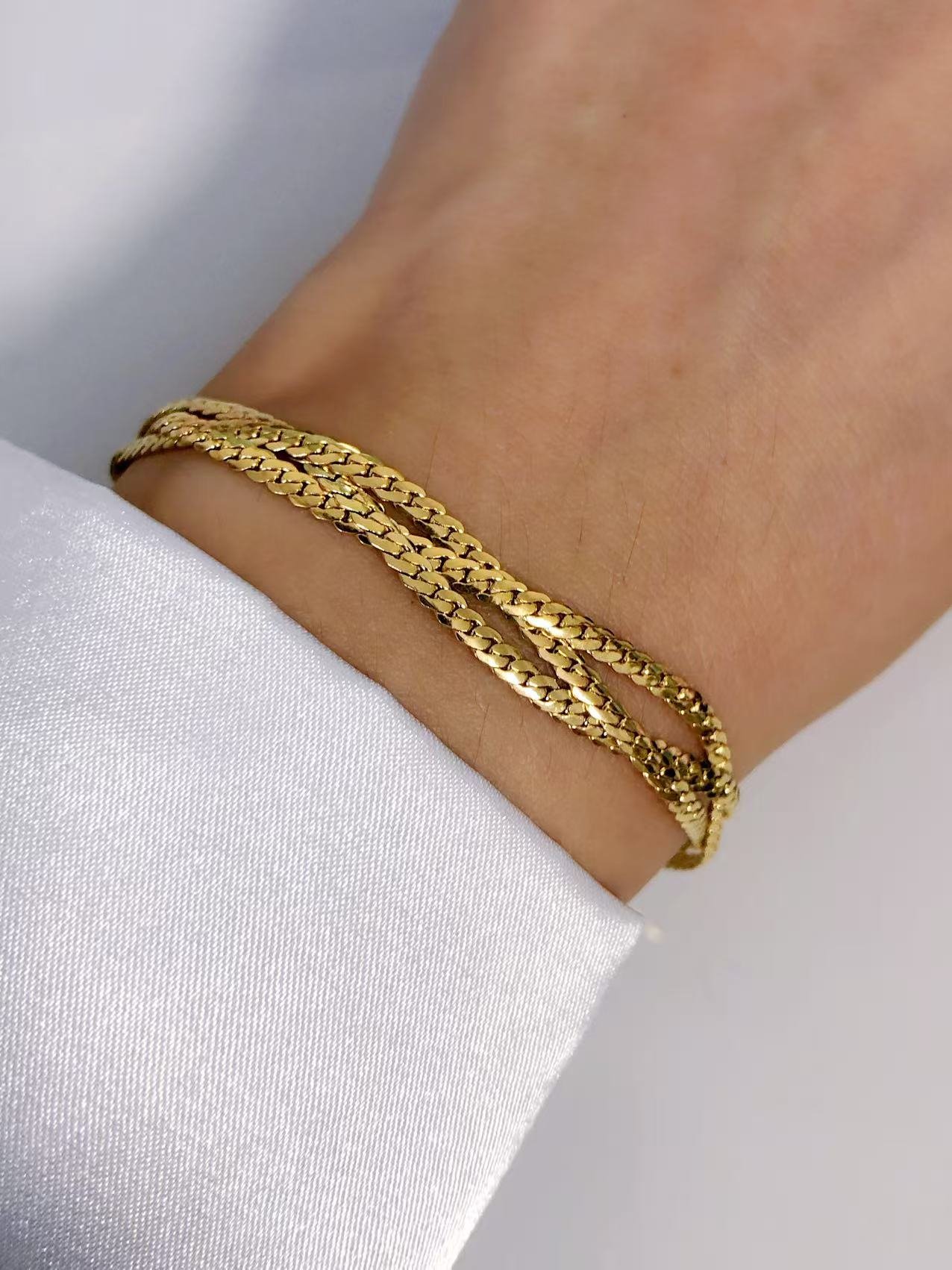 Golden Twist Bracelet - Image 2
