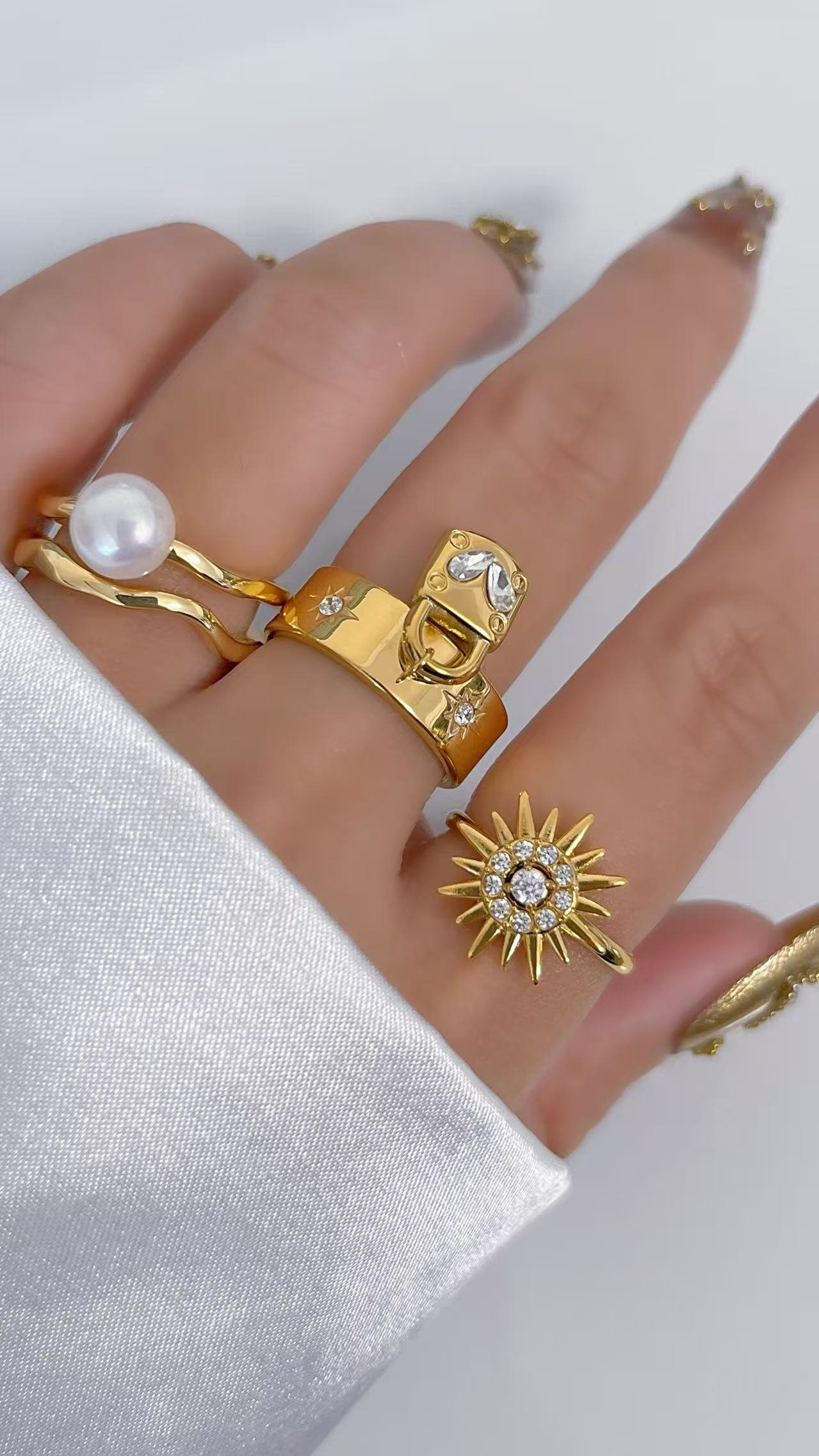 Luna Lock Adjustable Ring - Image 3