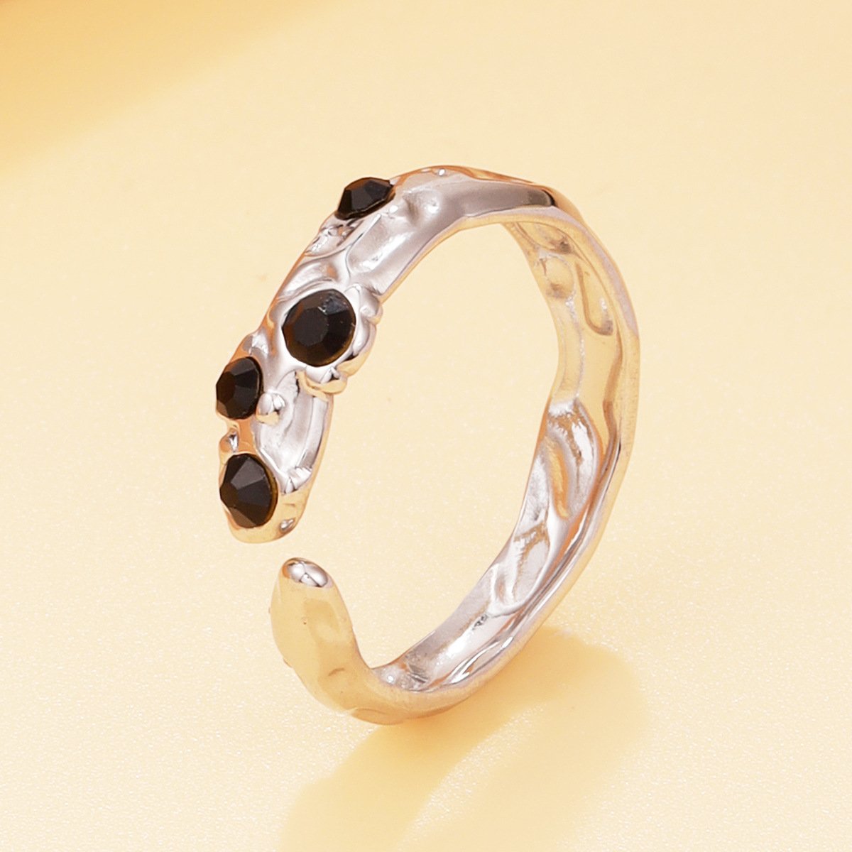 Relic Glow Vintage Zircon Ring - Image 5
