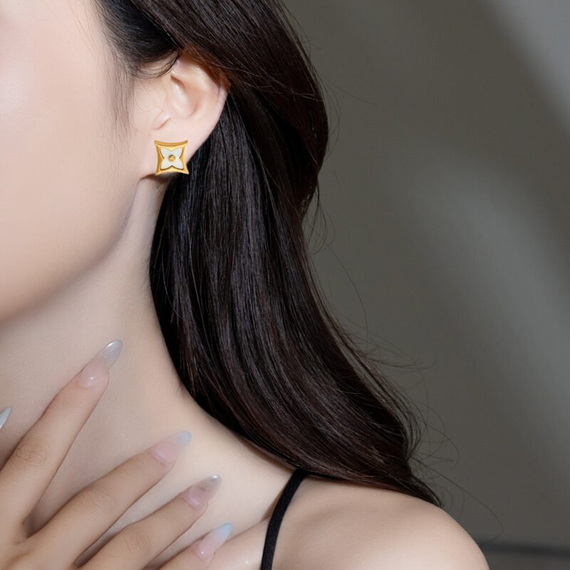 Star Clover Bezel Stud Earrings