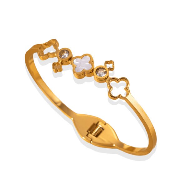 Aurelia Mother-of-Pearl Clover Bangle