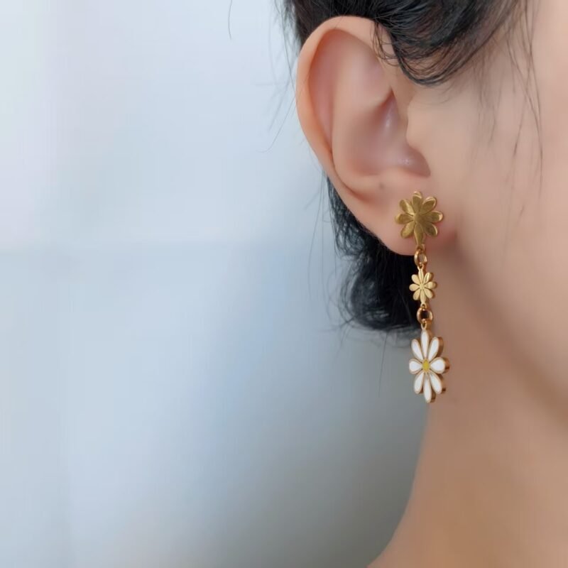 Daisy Chain Drop Earrings