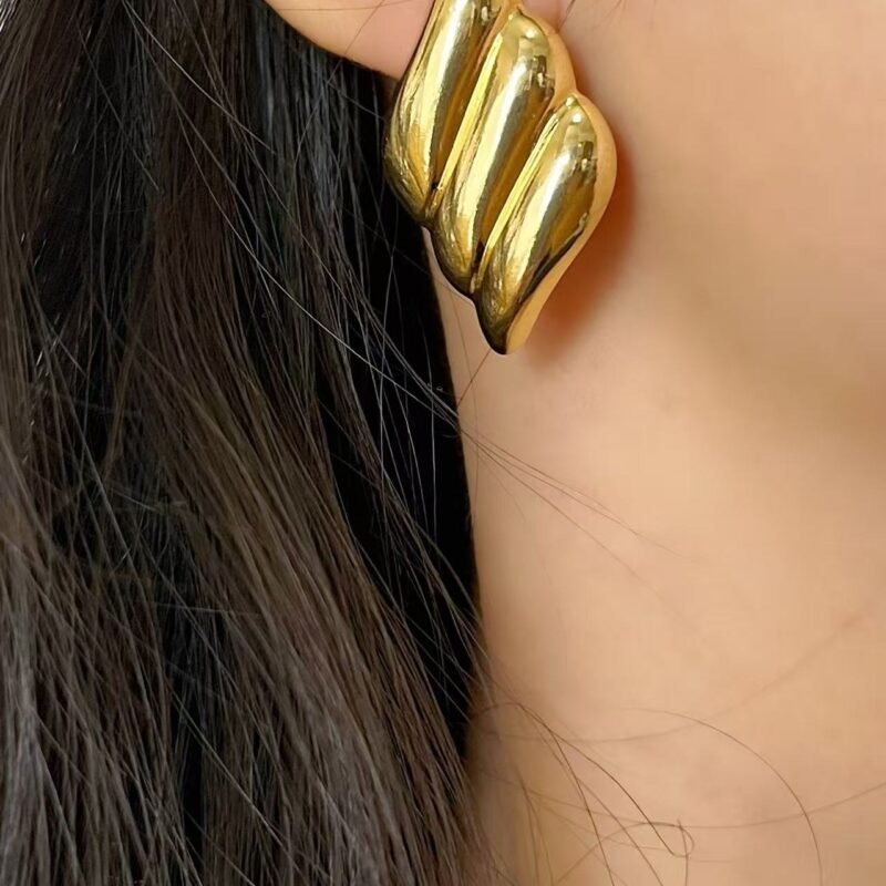 Lush Triple Leaf Gold Stud Earrings