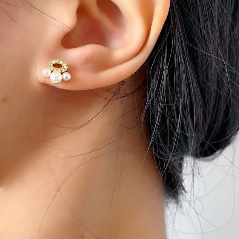 Pearl Cluster Zircon Halo Stud Earrings