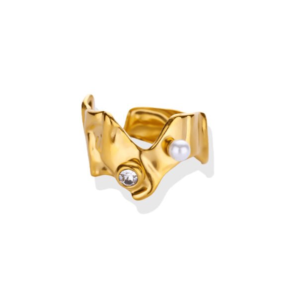 Sculptural Wave Ring Gold with Pearl & Zircon