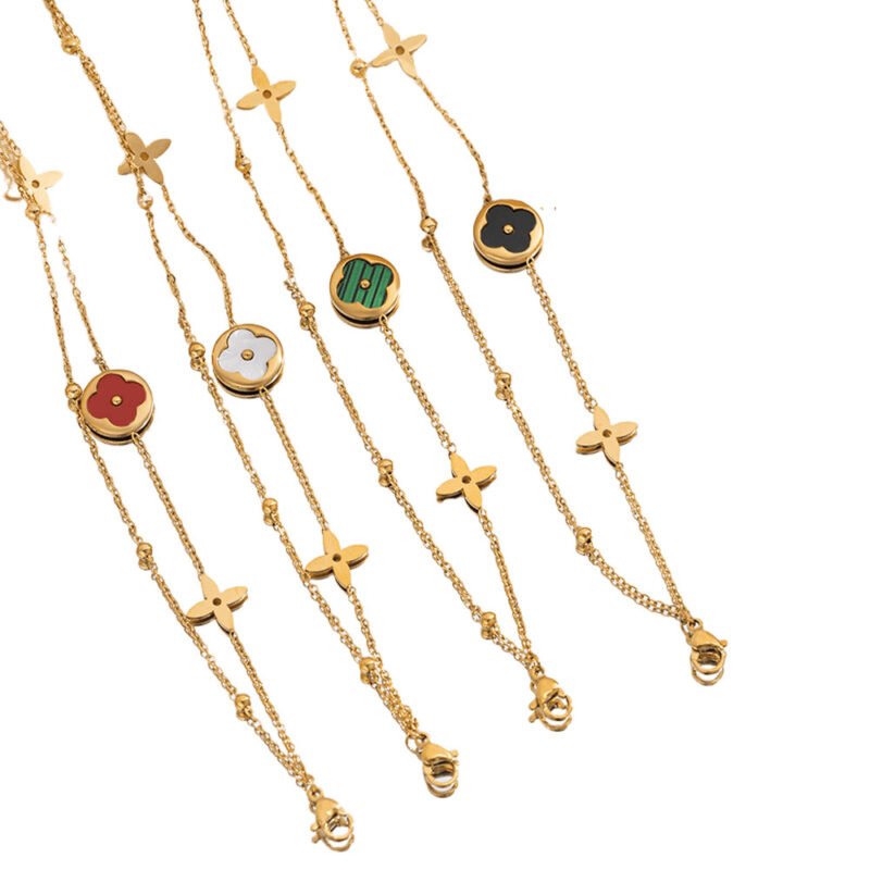 Bezel Clover Station Bracelet