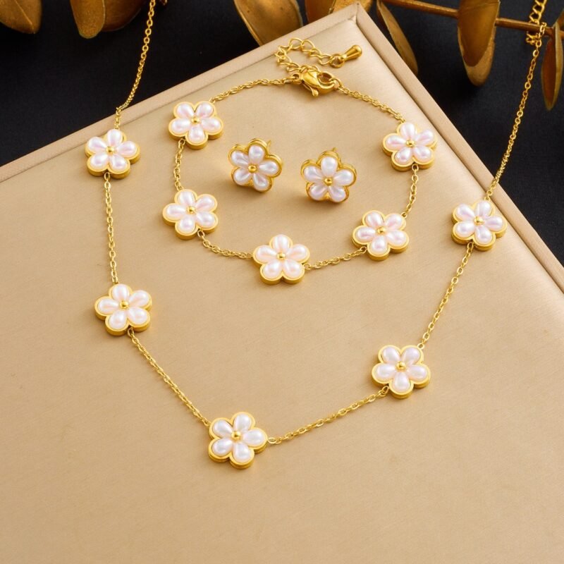 Blooming Pearl Daisy Jewelry Set