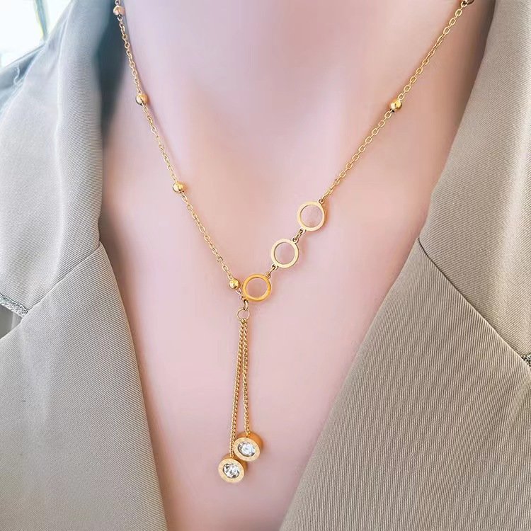 Chic Roman Numeral Zircon Lariat Necklace