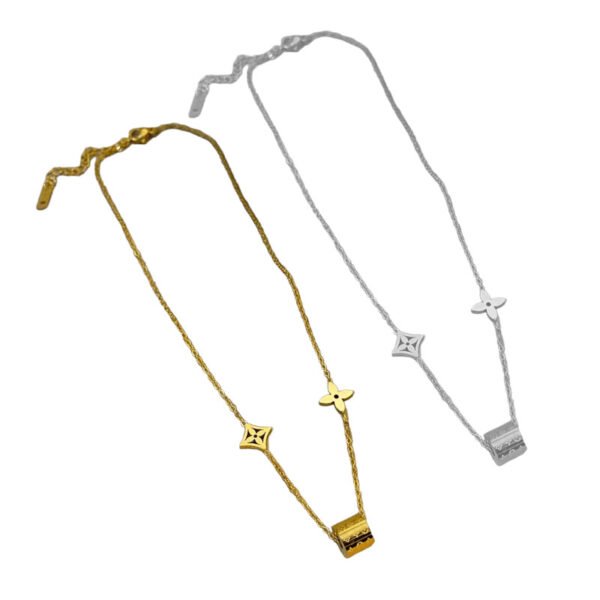 Clover Barrel Pendant Necklace