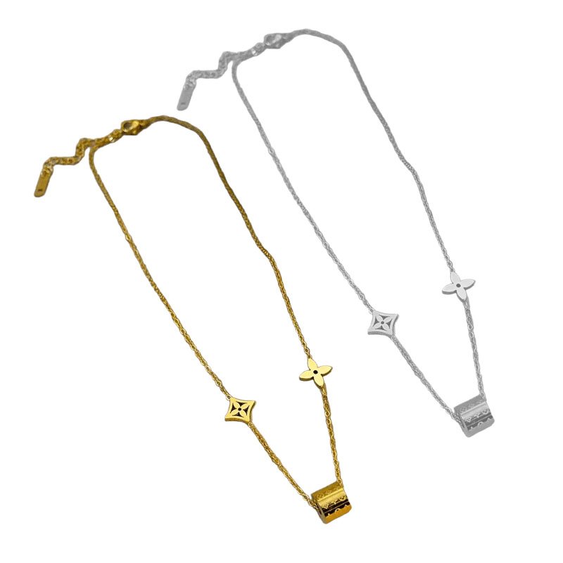 Clover Barrel Pendant Necklace