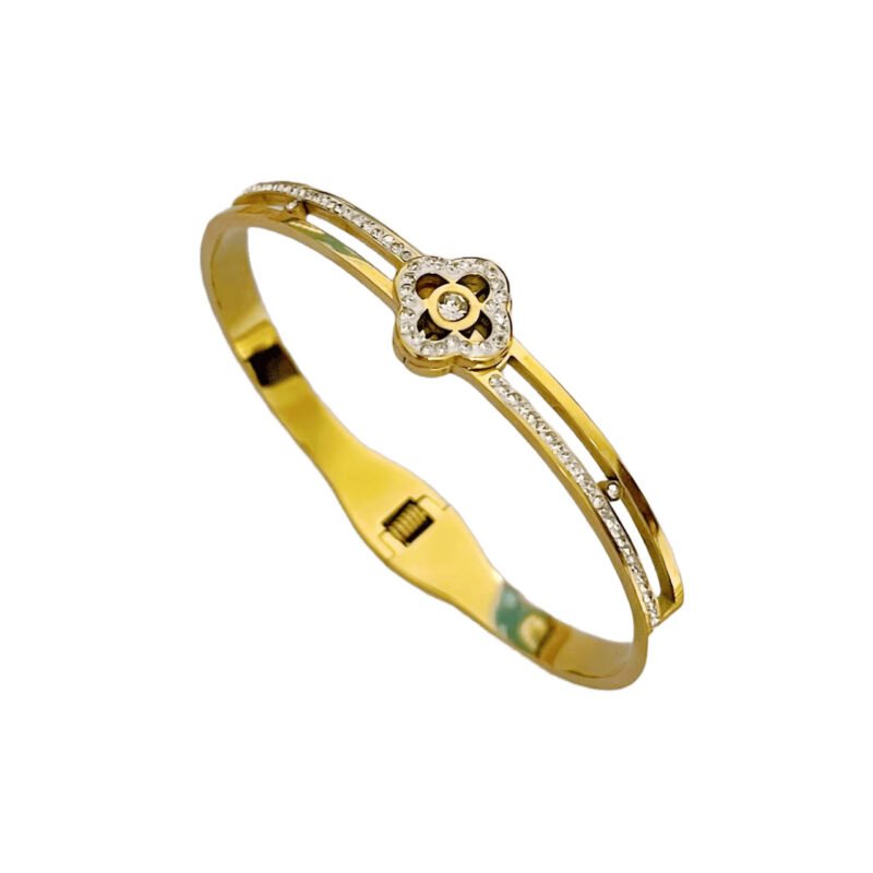 Elegant Clover Zircon Gold Bangle