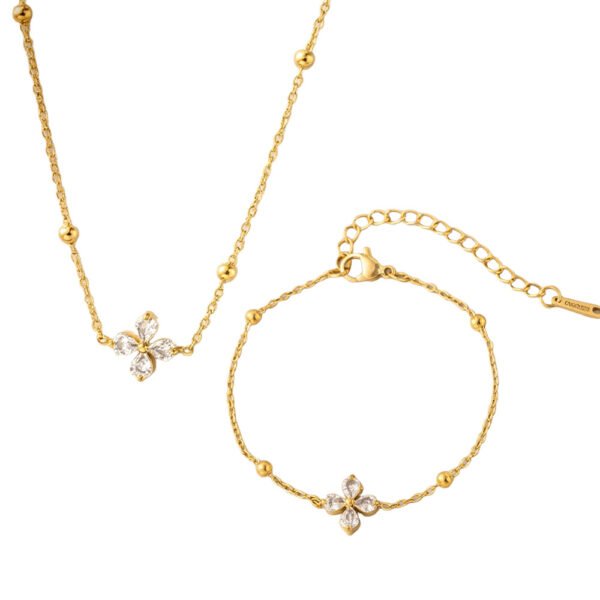 Lucky Clover Zircon Necklace & Bracelet Set