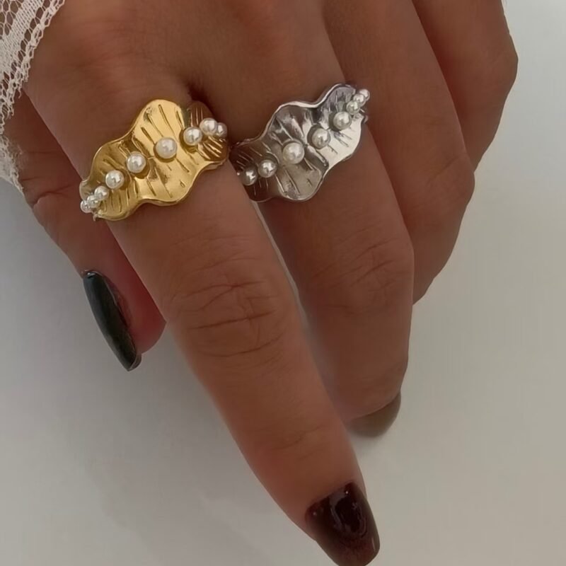 Ruffle Pearl Bloom Ring