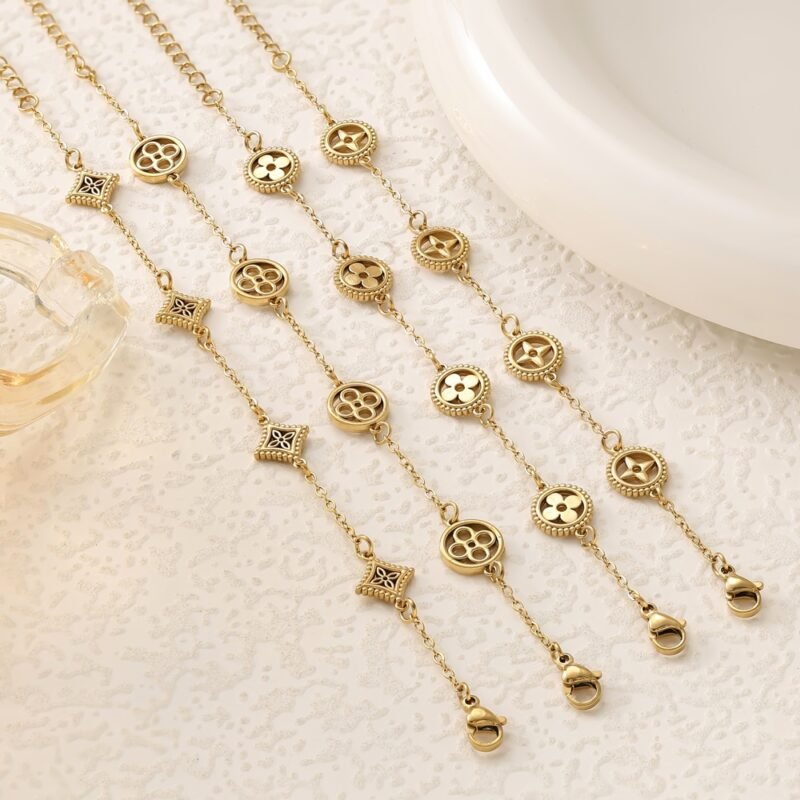 Vintage Clover Medley Gold Bracelet