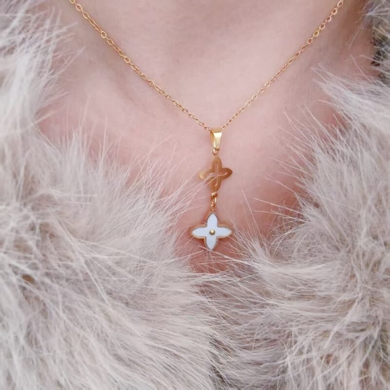 Duo Clover Pearl Pendant Necklace