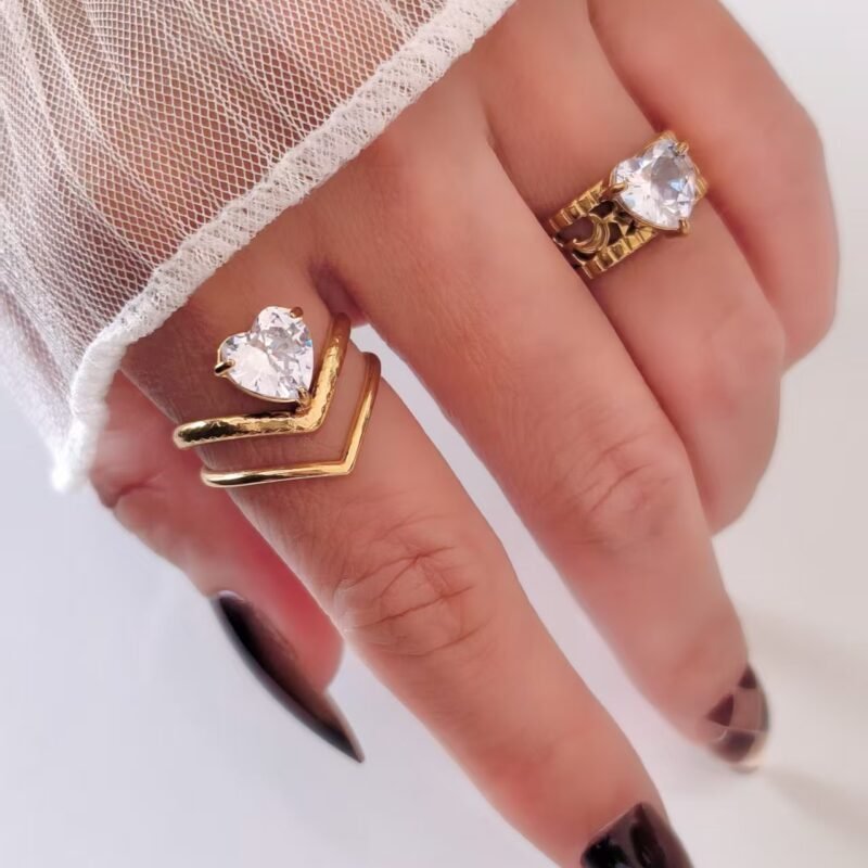 Golden Bold Heart Halo Zircon Open Ring