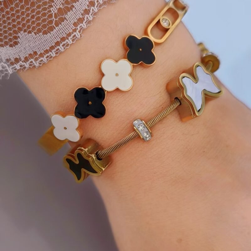 Black & White Clover Gold Bangle