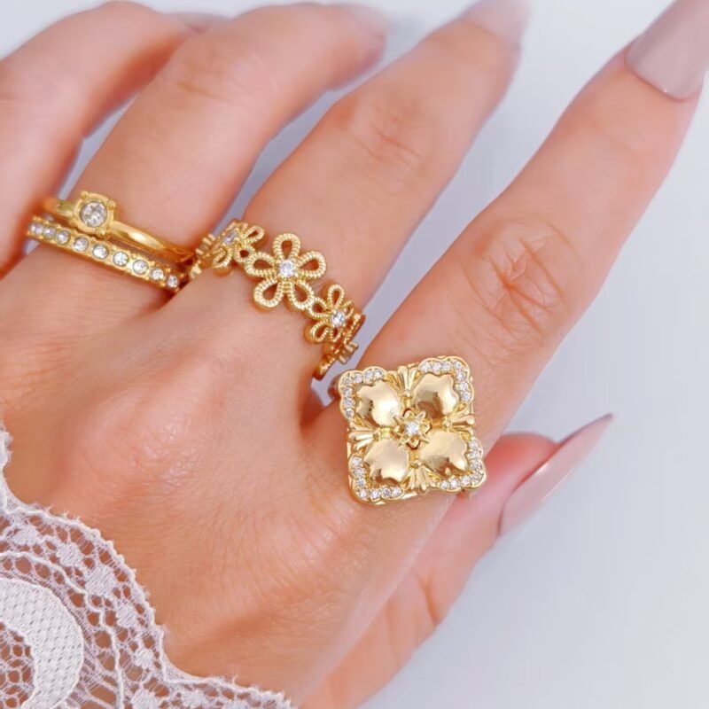 Clover Cushion Diamond Zircon Gold Statement Ring