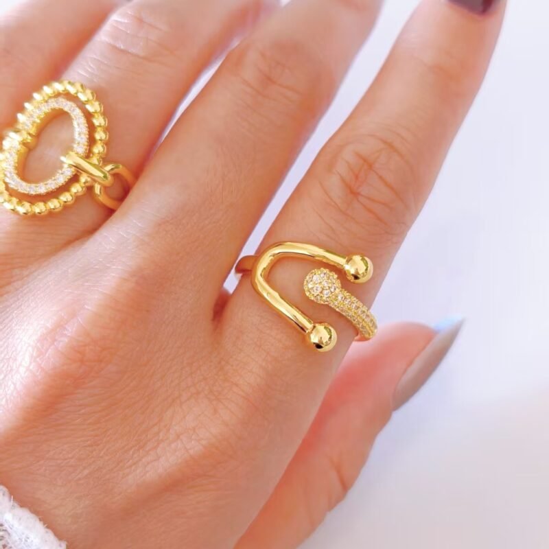 Comet Tail Pavé Zircon Bypass Open Ring