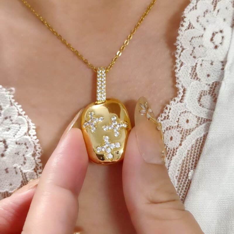 Dôme Clover Necklace