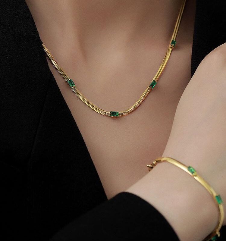 Emerald Snake Chain Set