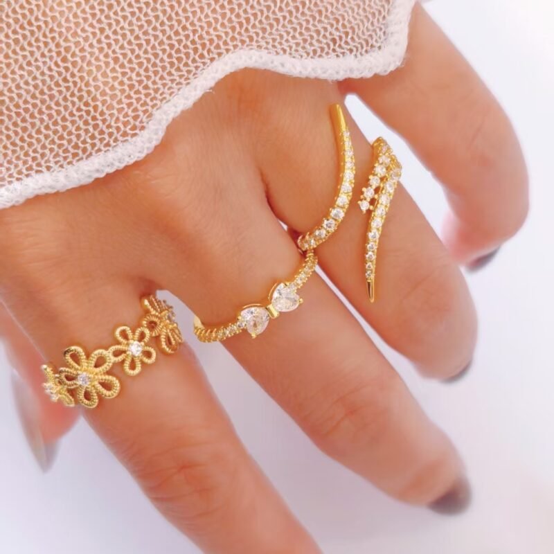 Hollow Floral Lace Zircon Gold Band Ring