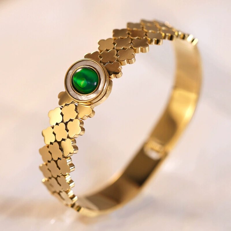 Lucky Clover Emerald Bangle