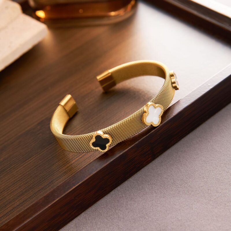 Maison Clover Cuff