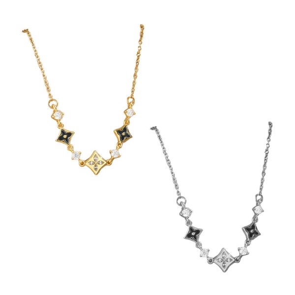 Noir รtoile Necklace