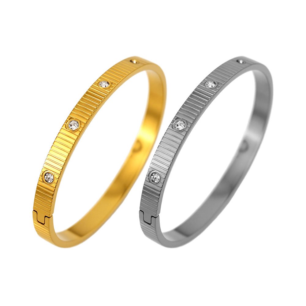 Reeded Stripe Zircon Bangle