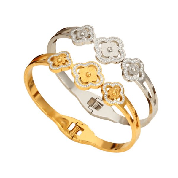 Triple Clover Zircon Bangle