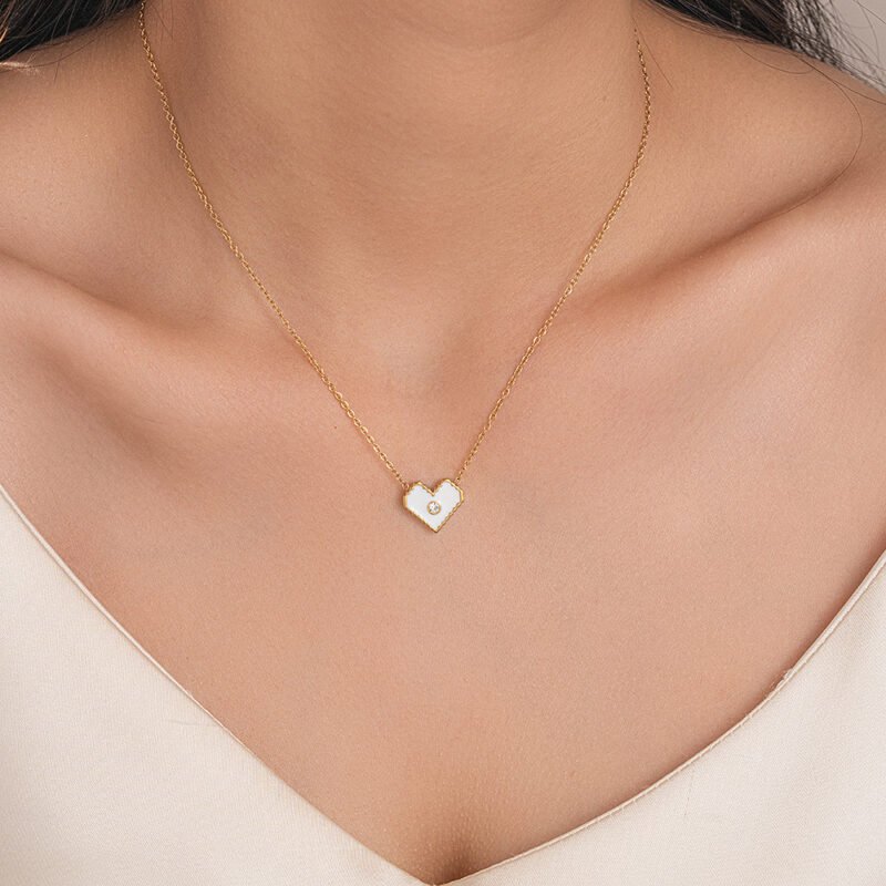 White Heart Spark Necklace
