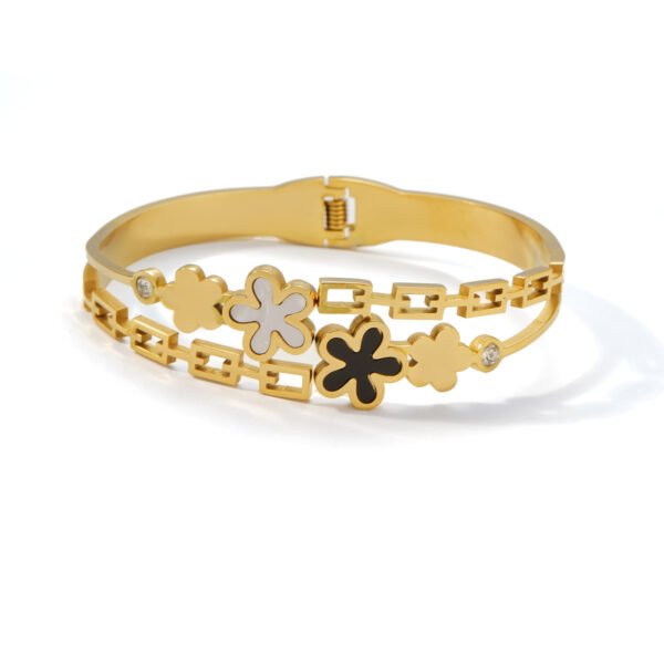 Yin Yang Clover Link Bangle
