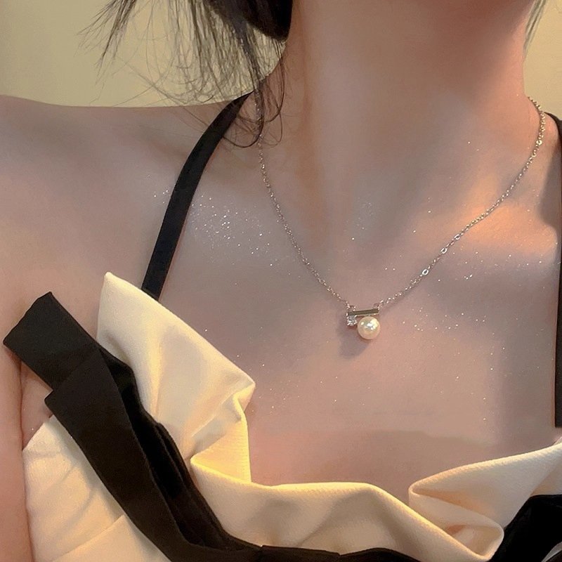 Gold Bar Pearl & Zircon Necklace