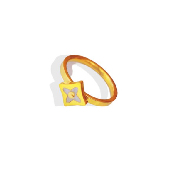 Gold Star Clover Ring