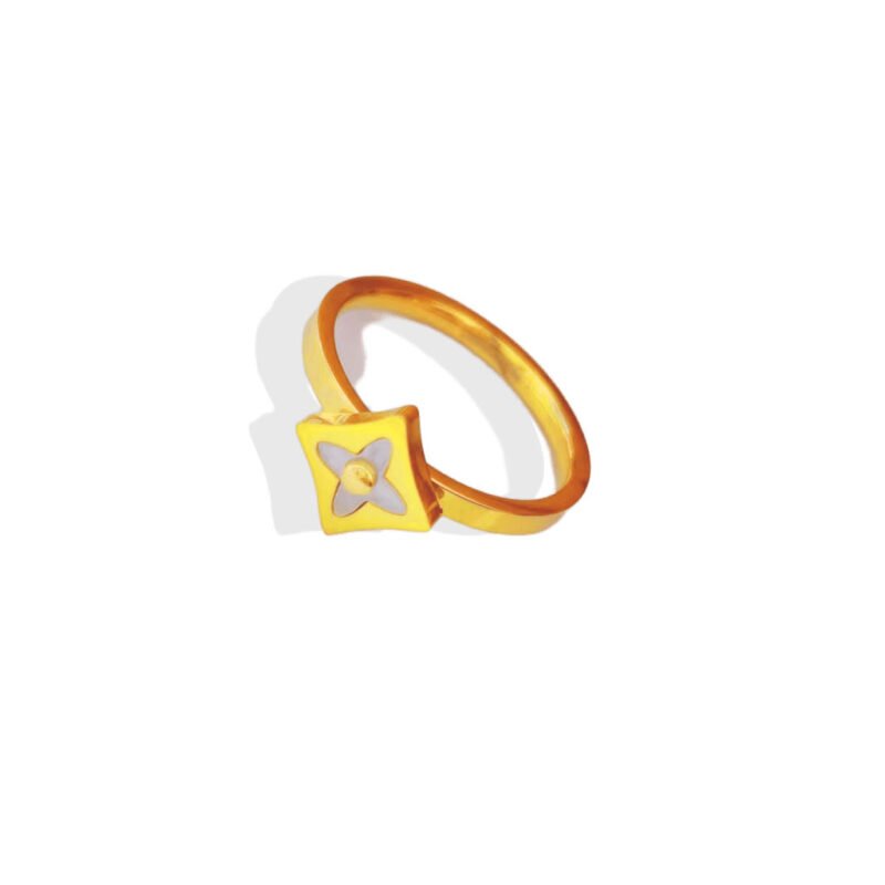 Gold Star Clover Ring