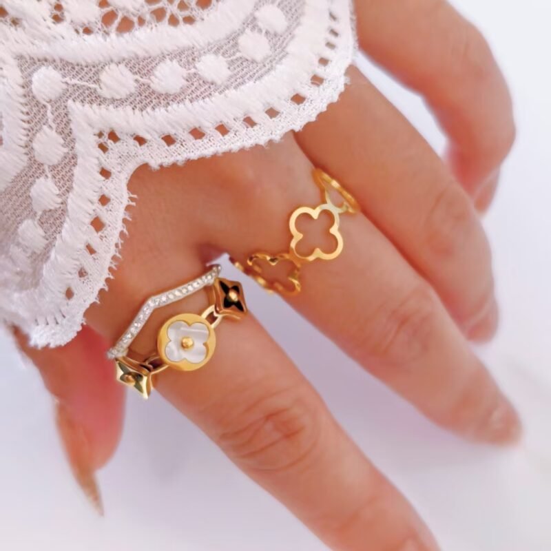 Gold Triple Clover Ring