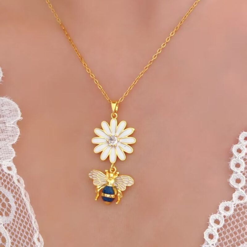 Honey Daisy Necklace