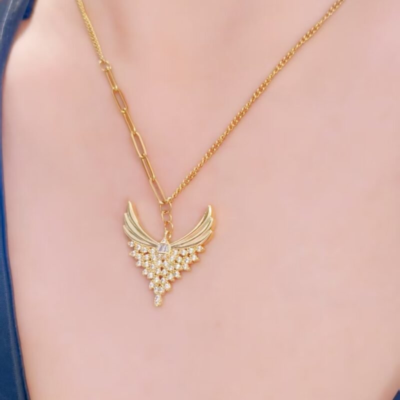 Angel Wings Zircon Necklace