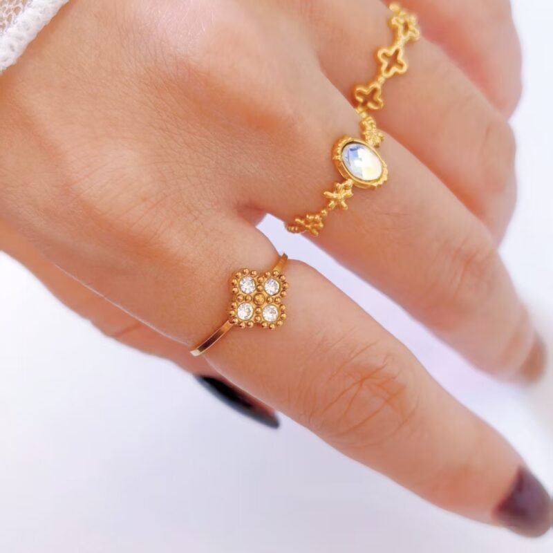 Dainty Zircon Clover Ring