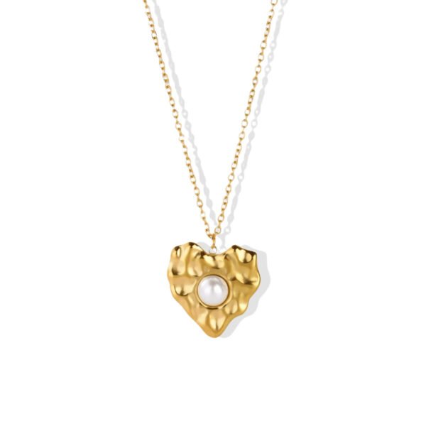 Hammered Gold Heart Pearl Necklace