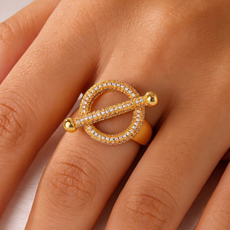 Pavé Toggle Circle Ring