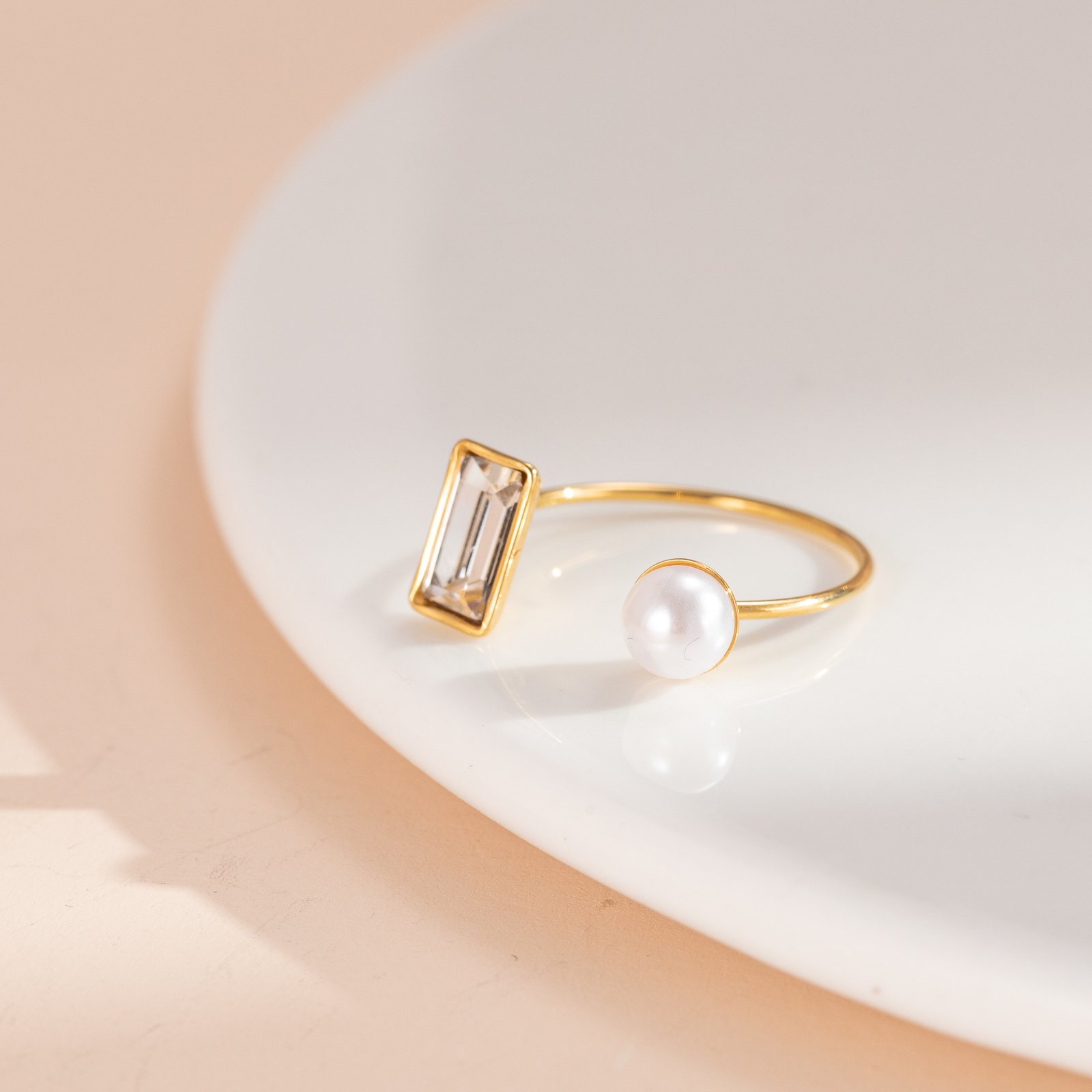 Baguette Zircon & Pearl Duo Open Ring - Image 4