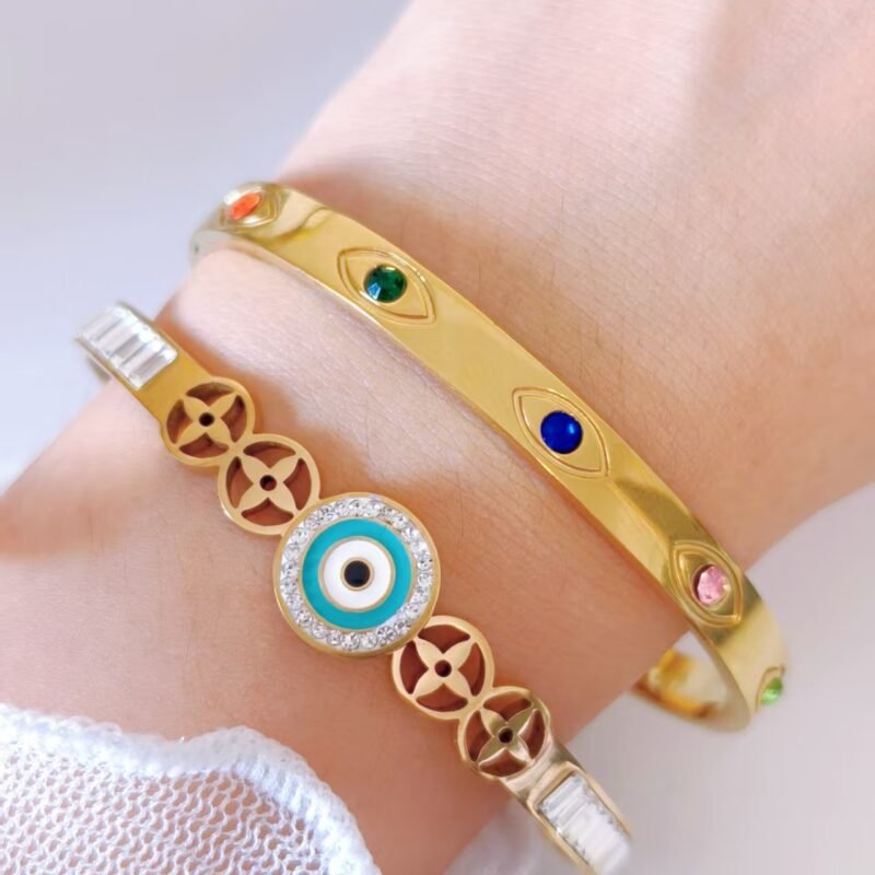 Evil Eye Clover Baguette Pavé Hinged Bangle