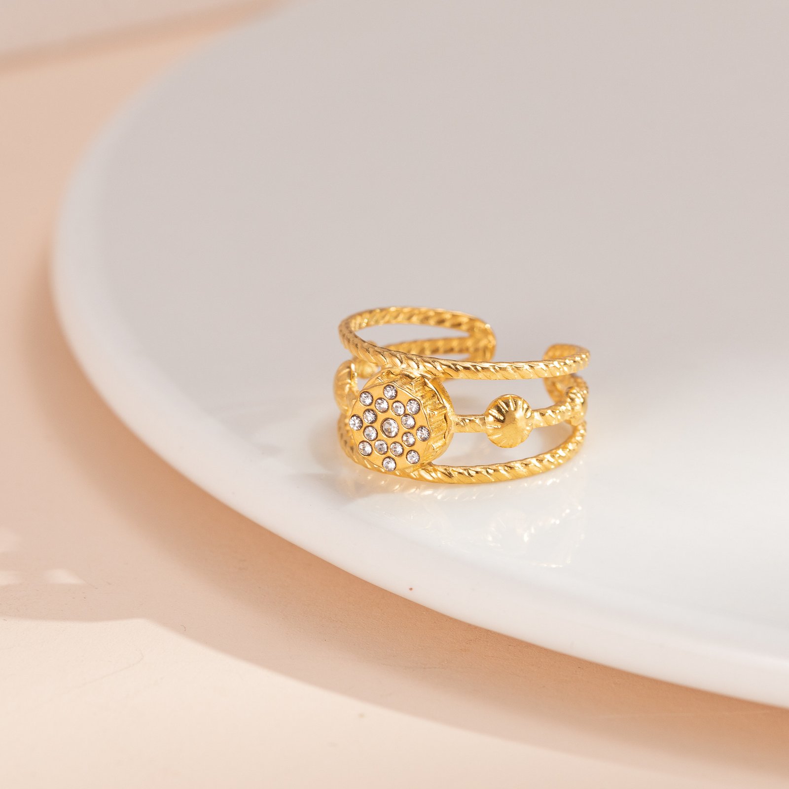 Pavé Sunburst Twisted Rope Open Ring - Image 4