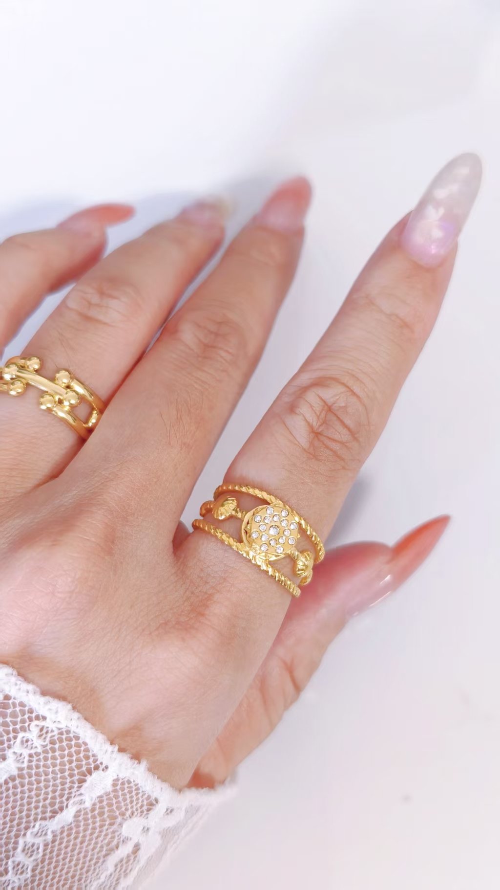 Pavé Sunburst Twisted Rope Open Ring - Image 2