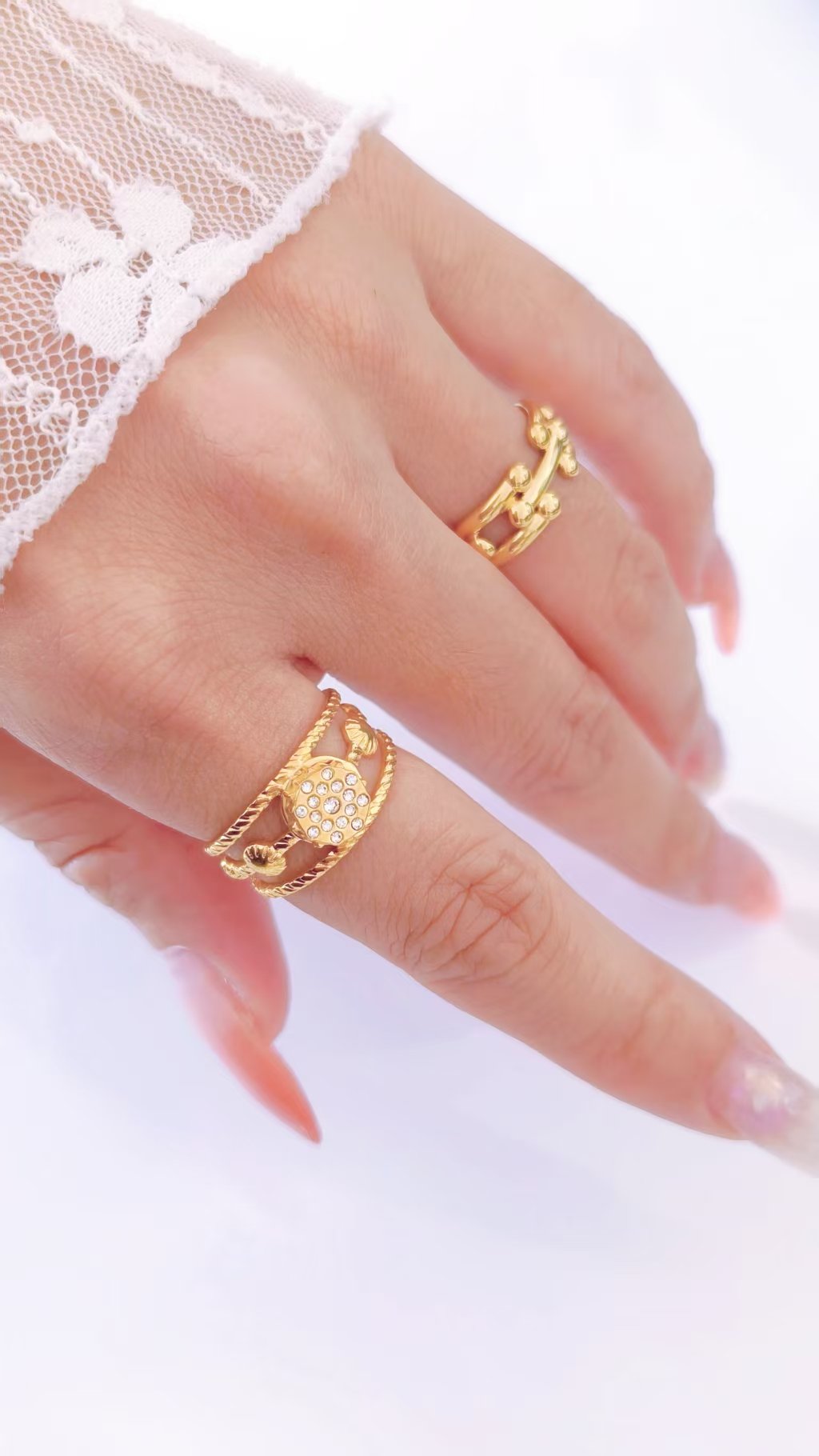Pavé Sunburst Twisted Rope Open Ring - Image 3