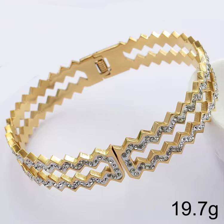 Pavé Zigzag Wave Hinged Bangle Bracelet