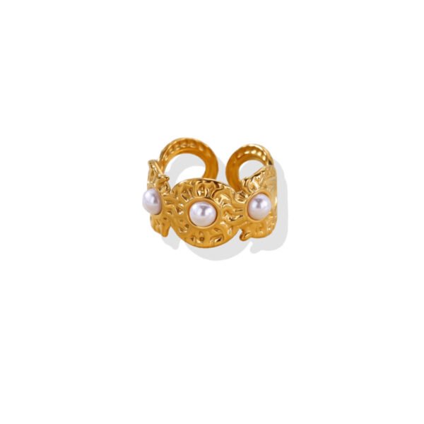 Hammered Pearl Trio Ring