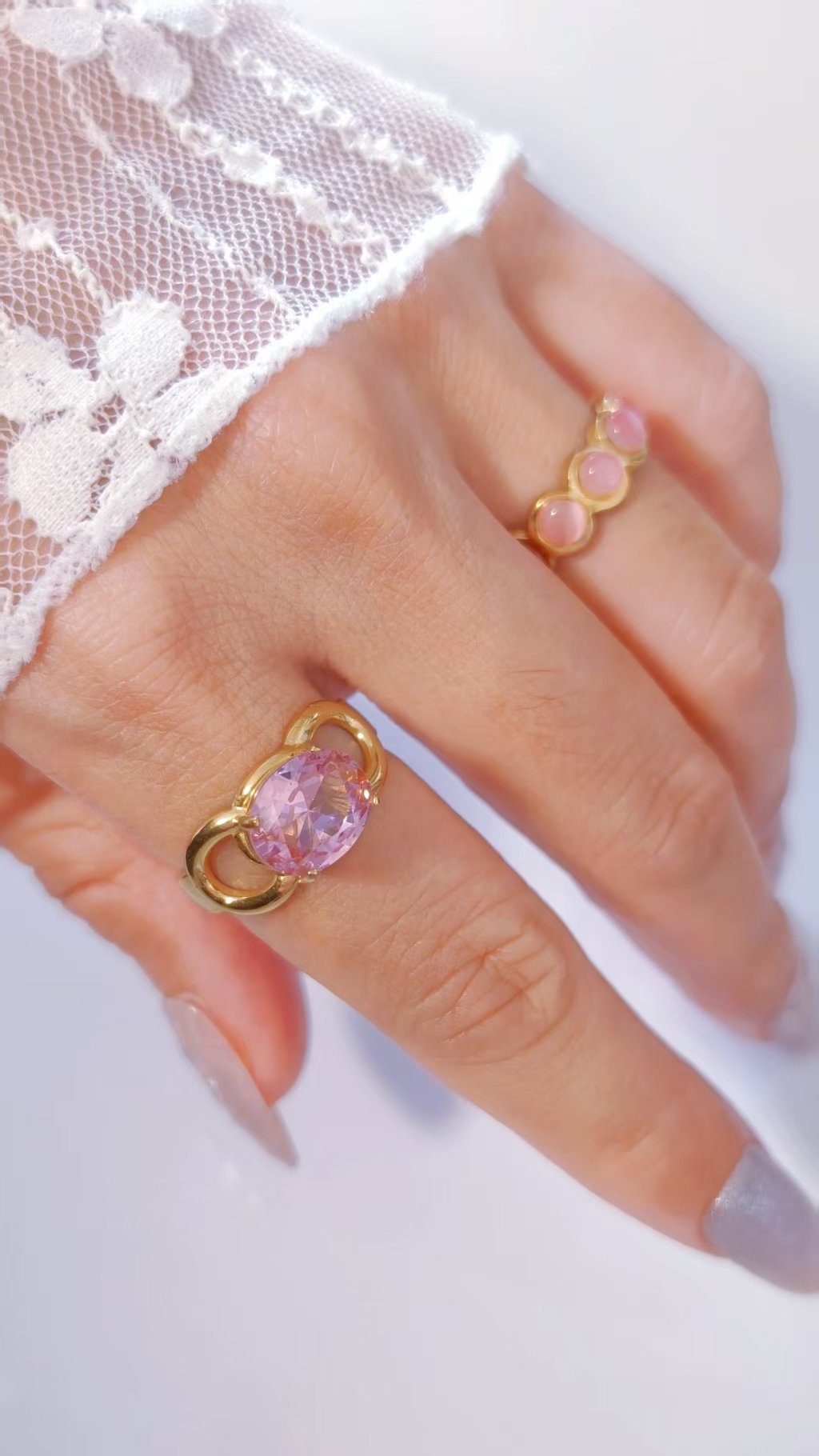 Oval Gem Loop Ring - Image 2